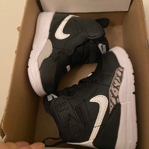 Baby NIKE Jordan Legacy 312